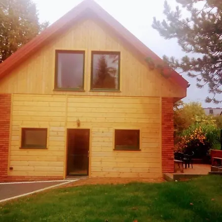 게스트하우스 Kristin's Flower Barn Osiek (Lesser Poland)